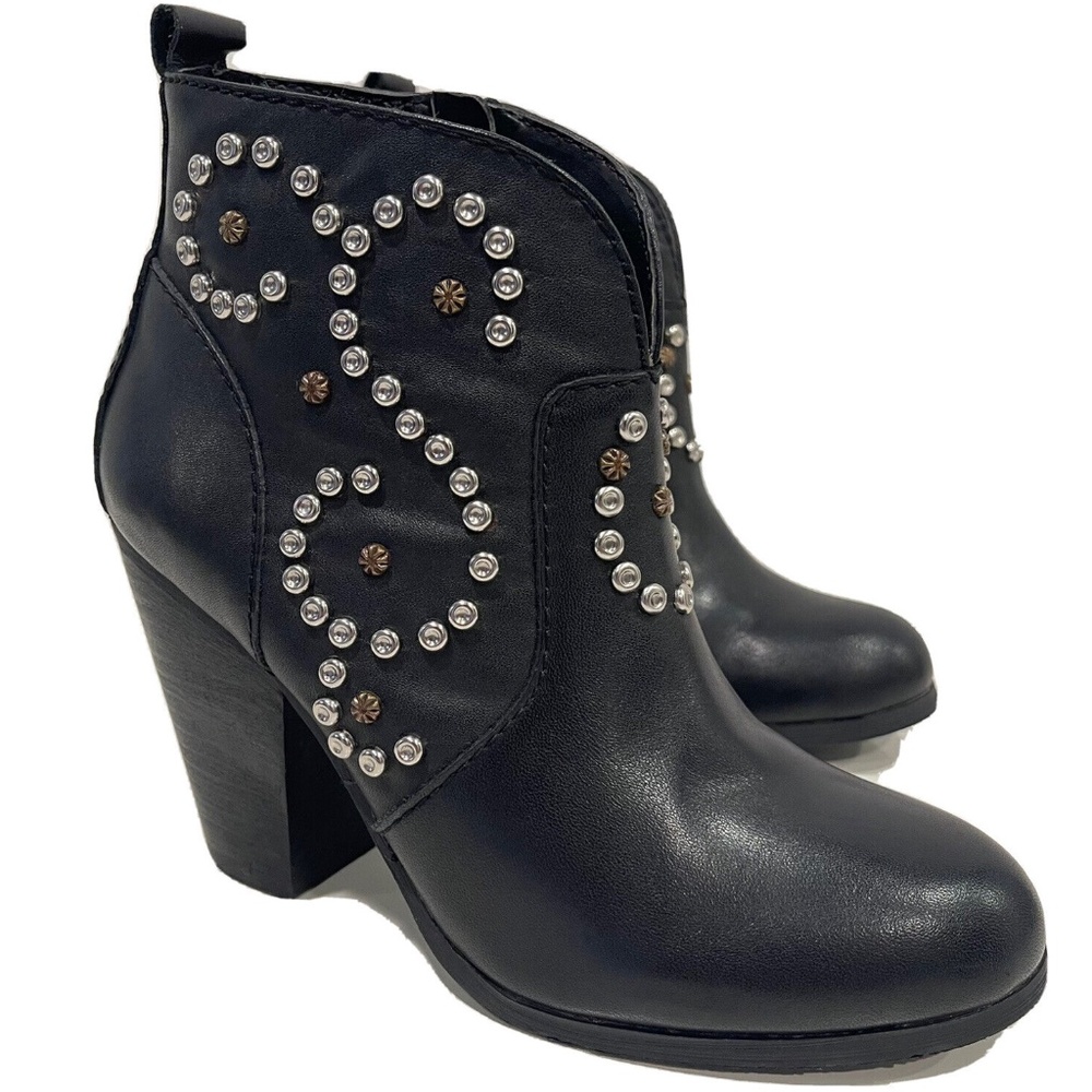 Steve Madden Awsum Ankle Booties Size 6.5 Boot Black Leather Studded Womens Shoe